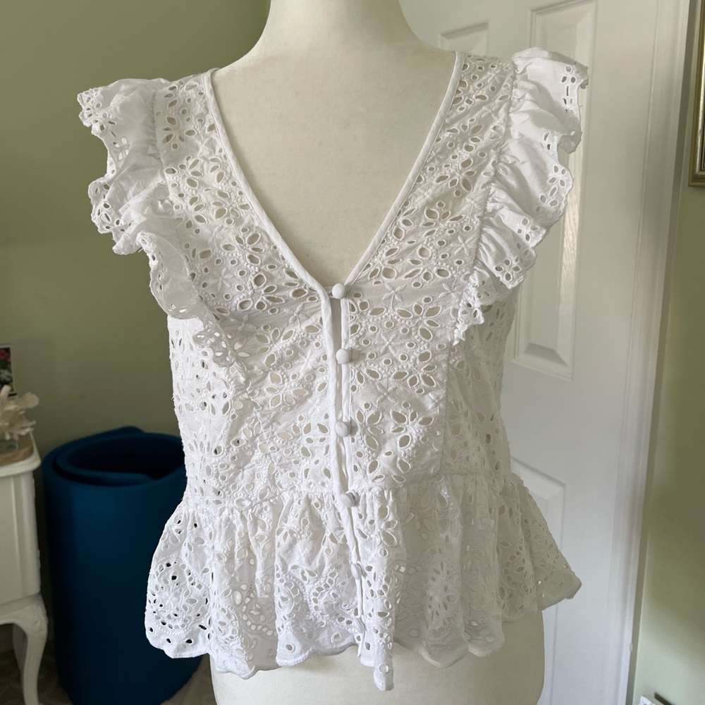 veronica beard eyelit white blouse excellent condition